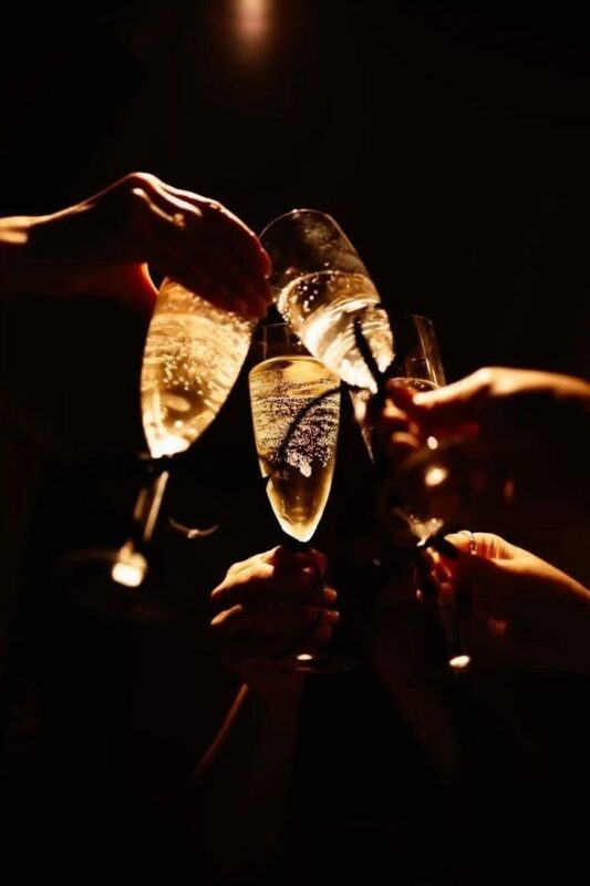 Tarifas de escorts de lujo en Mallorca — brindis VIP